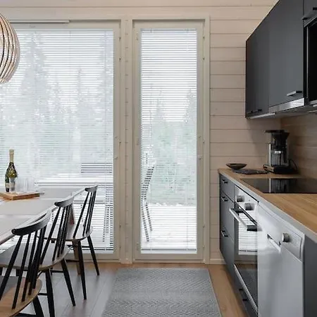 Aito, Iso-syoete Διαμέρισμα